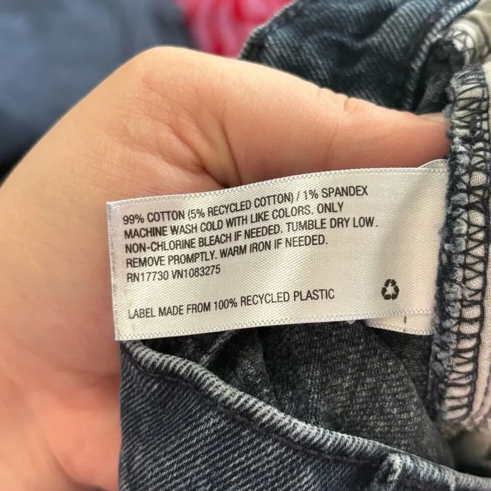 Universal Thread Vintage Wash Straight Leg Jeans 0 - Picture 5 of 5